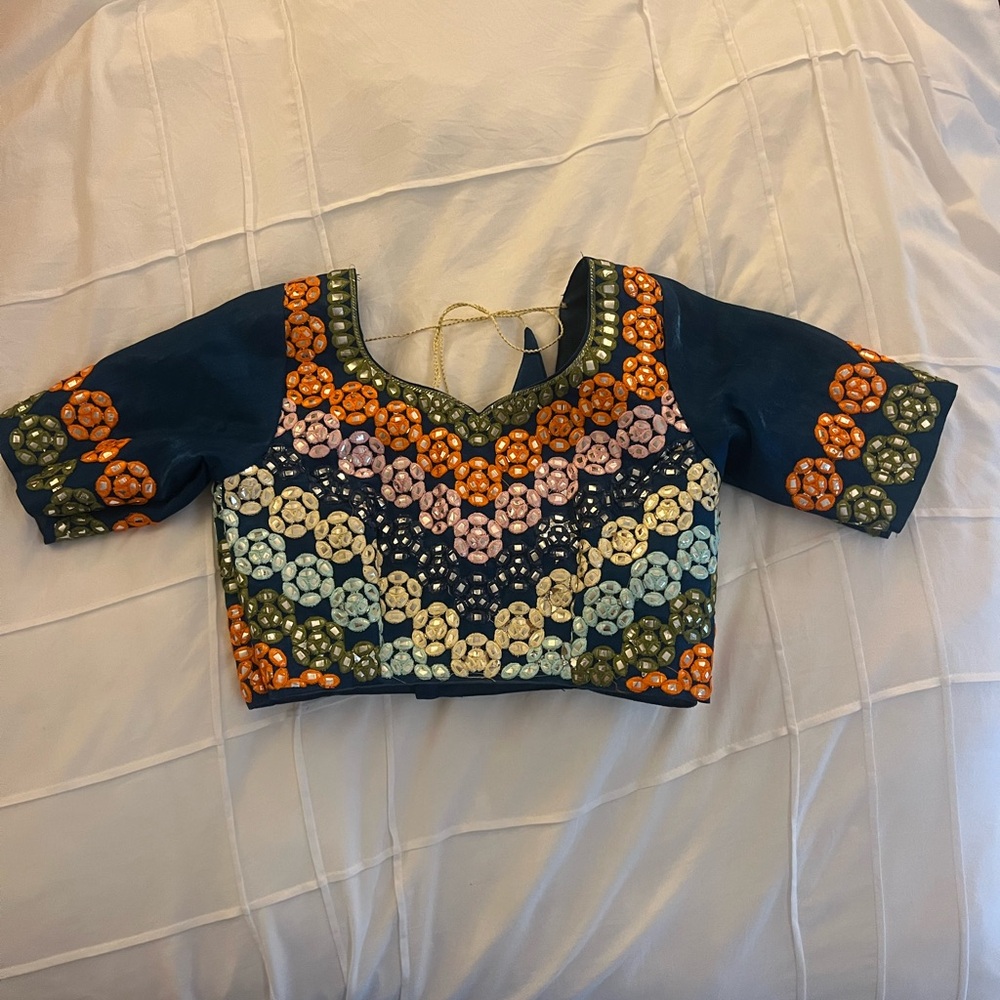 One of a kind blouse size small